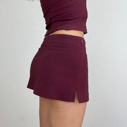 * vente d’échantillons | couleur: baie + bordeaux · article: jupe · détails: xs + lola