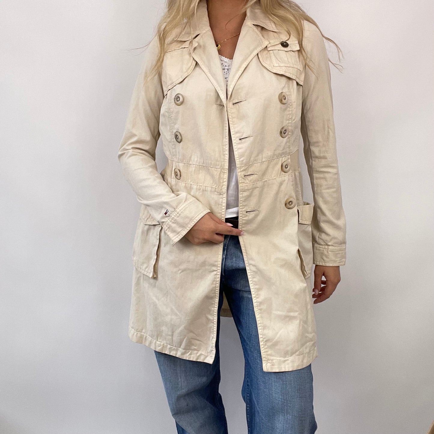 COASTAL GRANDMA DROP | small beige trench coat