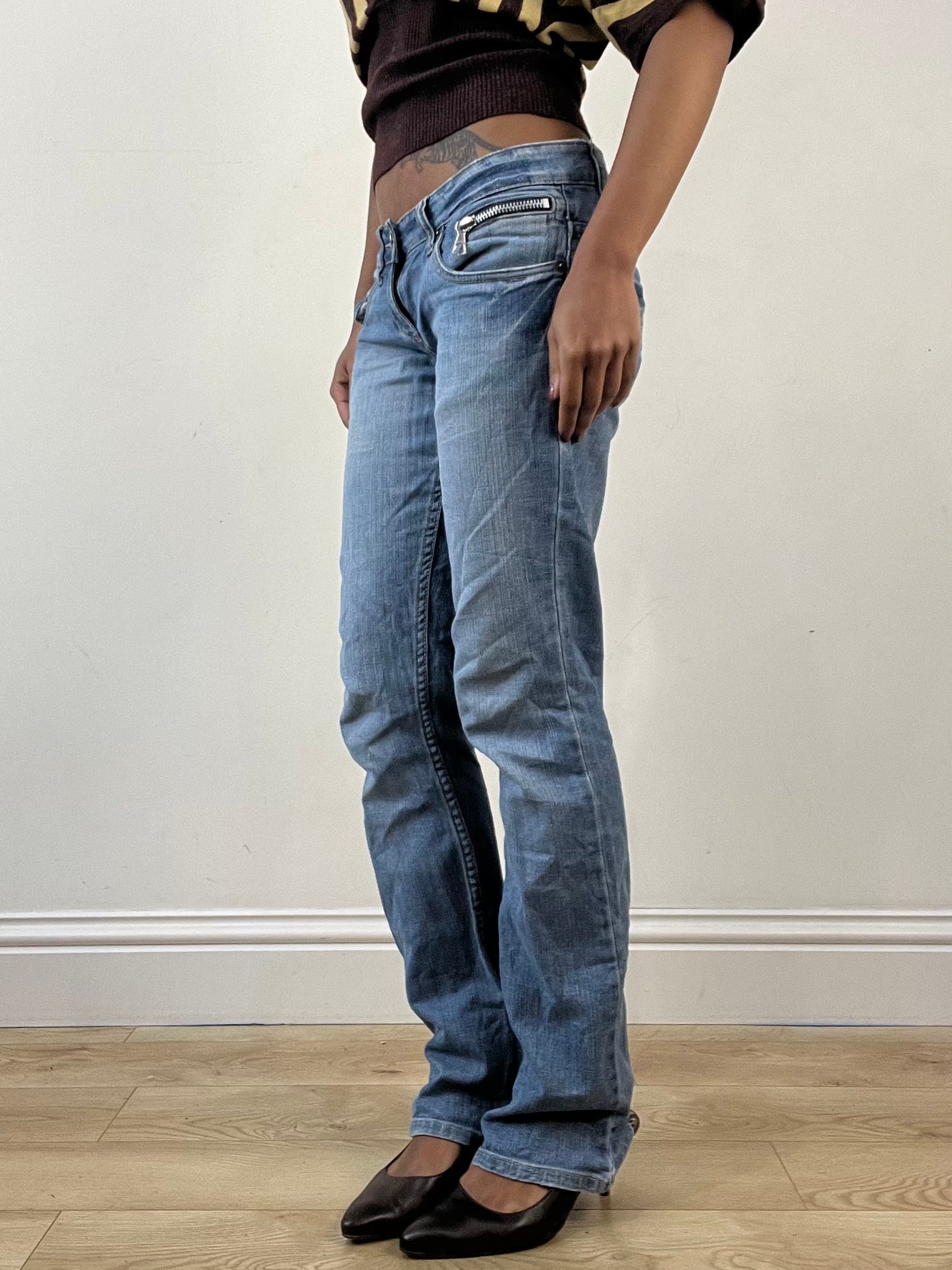 winter edit | small blue denim jeans with zip pocket detail