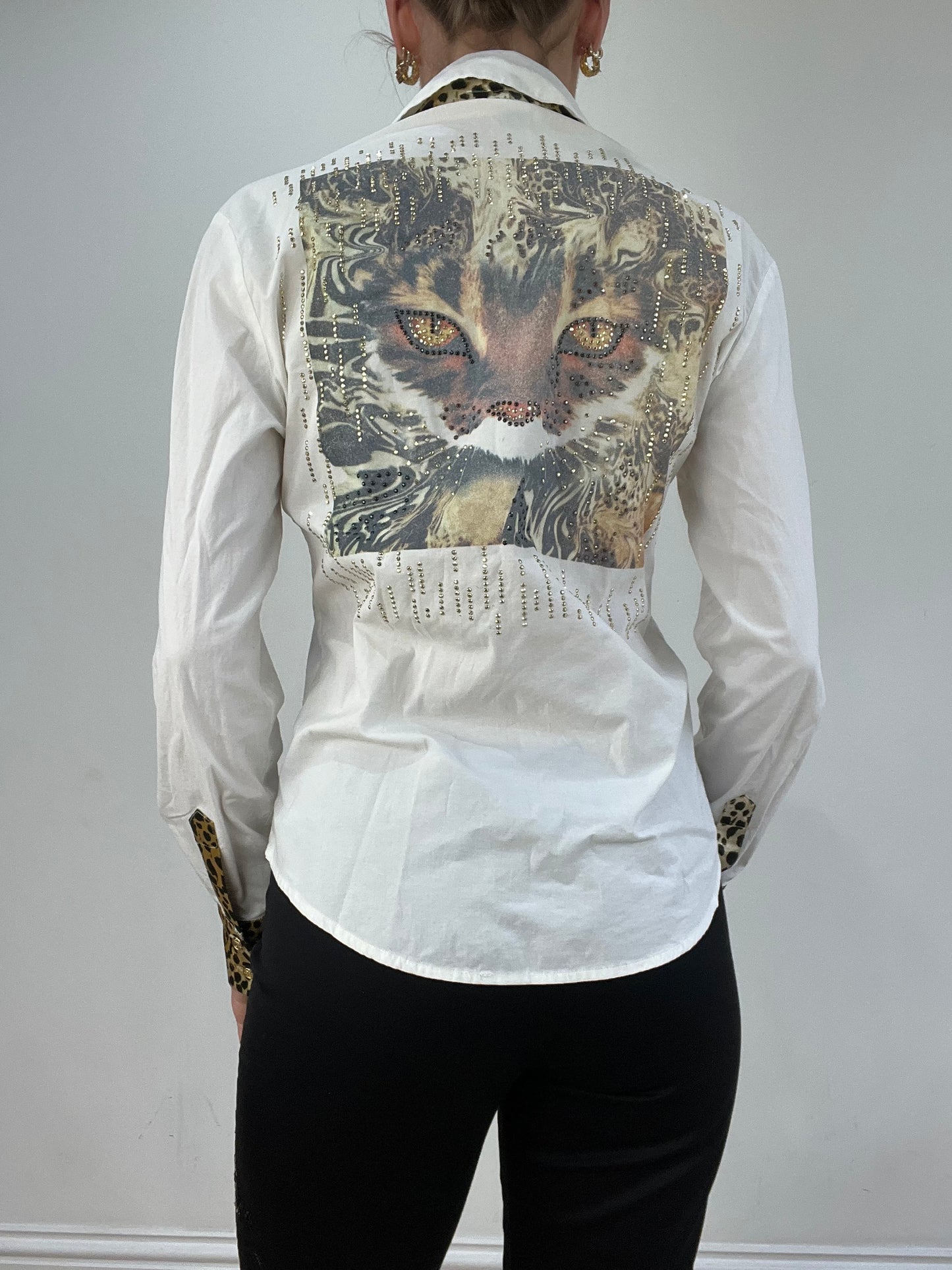 vintage edit seventeen | medium white roberto cavalli tiger print shirt