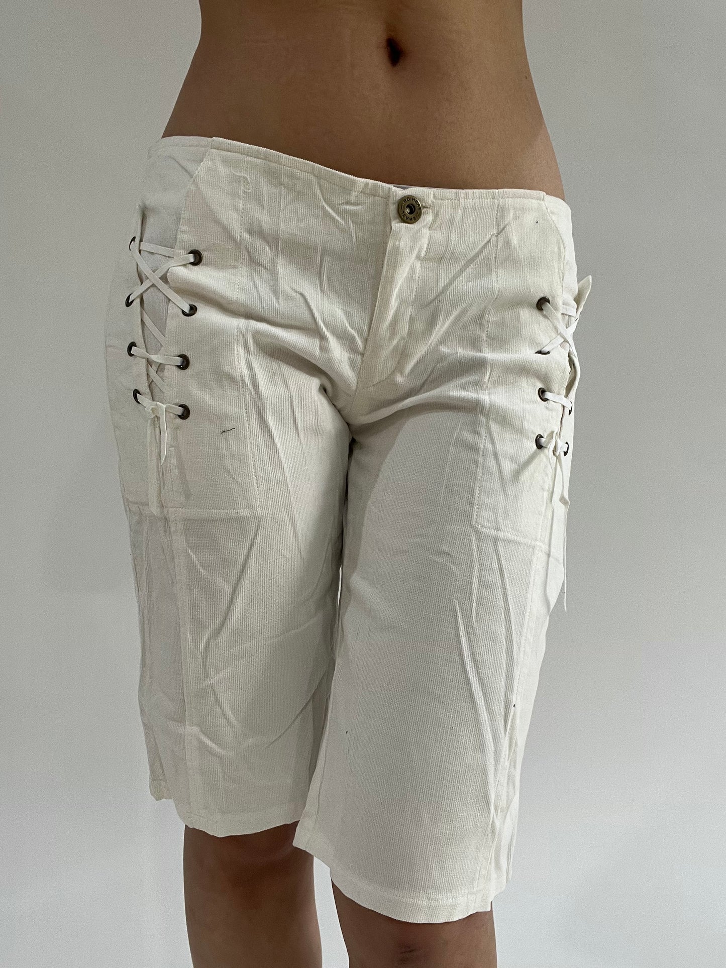 ‼️ | white corduroy shorts
