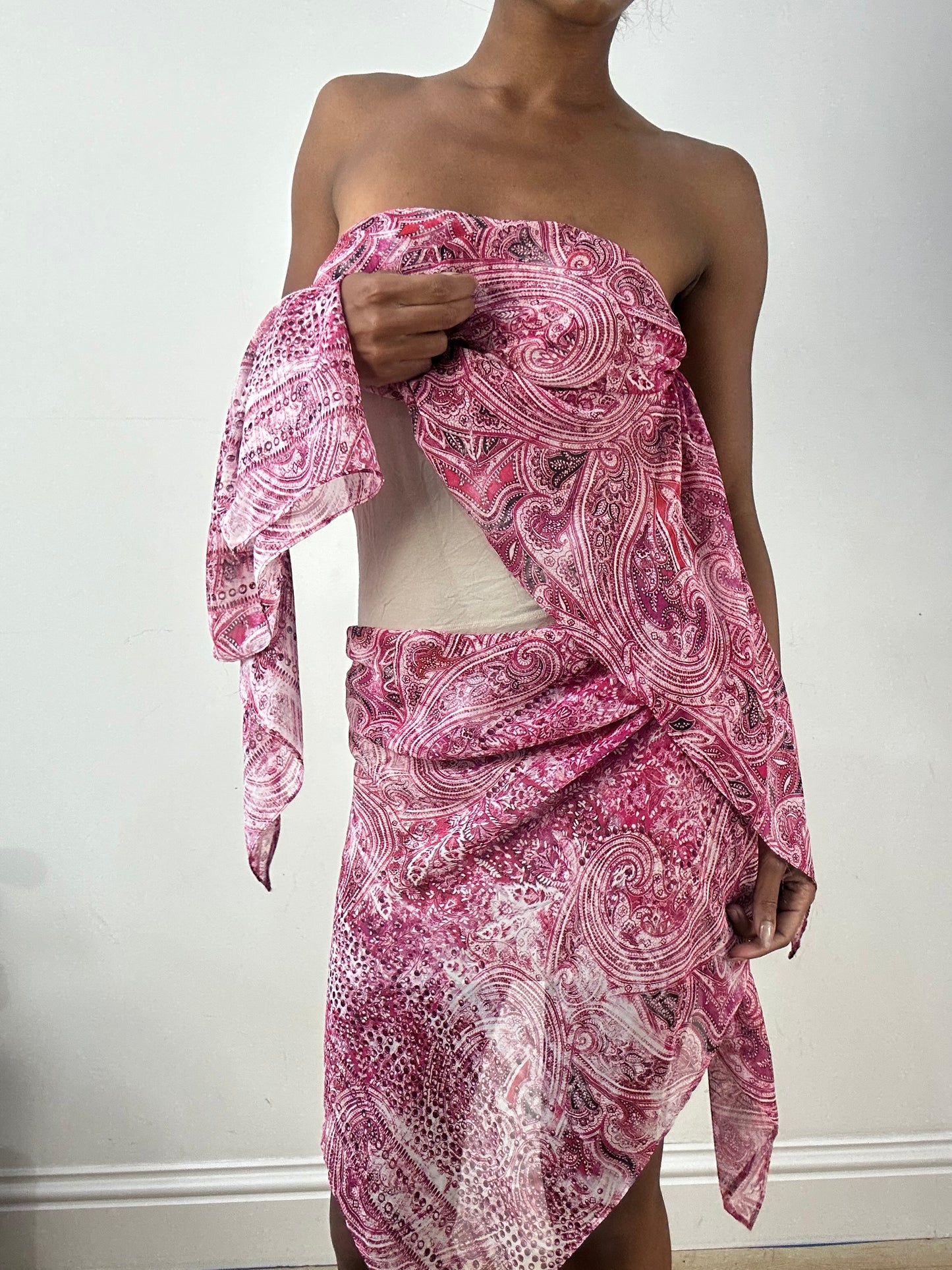 BEST PICKS | small bandeau top and skirt set with mesh overlay