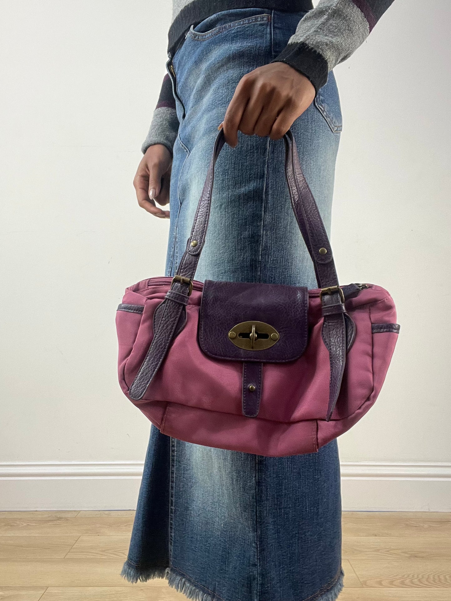 vintage edit thirty-three | pink shoulder bag with purple faux leather detail
