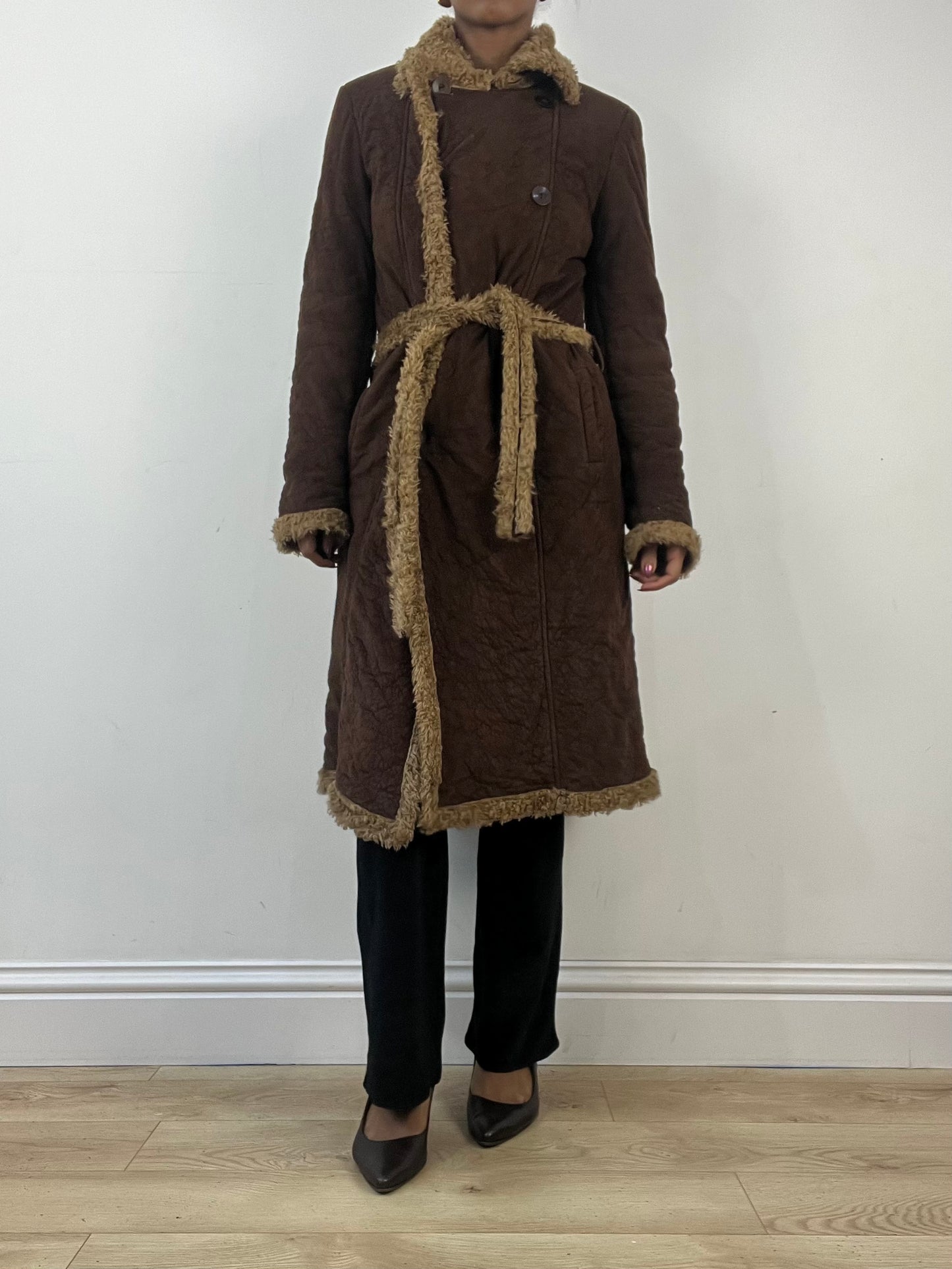 winter edit | medium brown tie up trench coat with faux fur trim