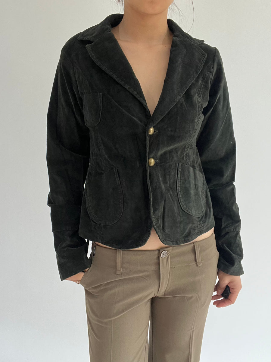 ‼️ | green button up top