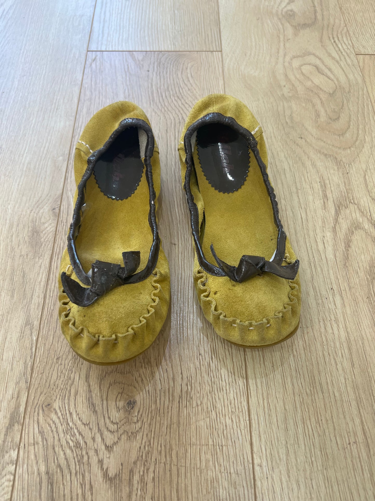 ⭐️vintage edit: wedding guest | uk 3.5 green and brown ballet pumps