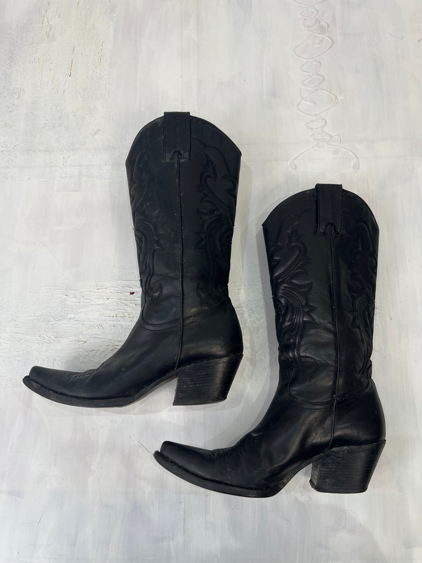 ⭐️vintage edit eleven | black leather cowboy boots