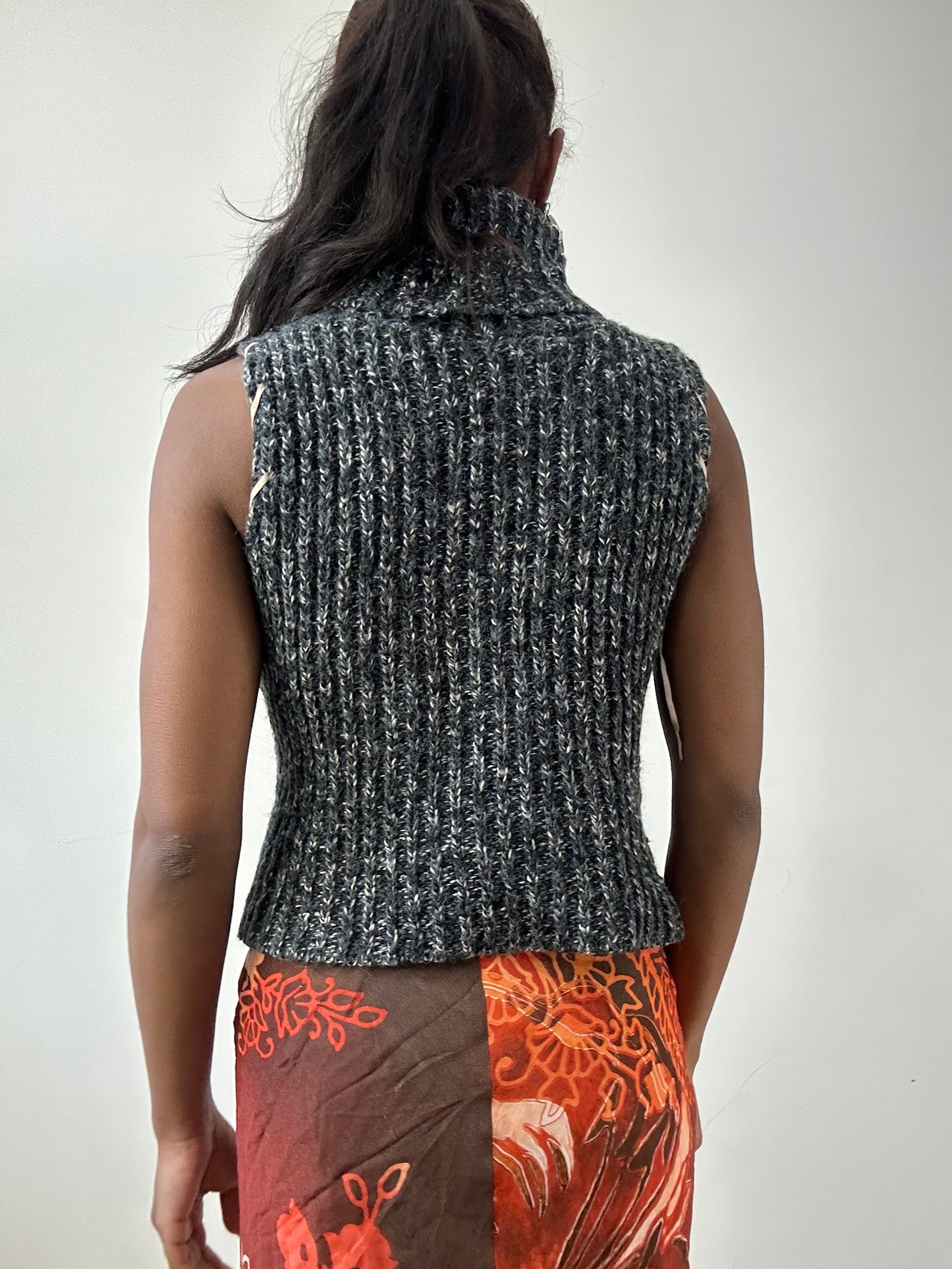 BEST PICKS | extra small grey chunky knit sleeveless turtleneck