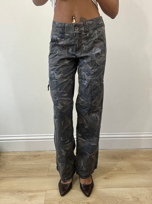 2016 edit | medium green and grey camo print trousers