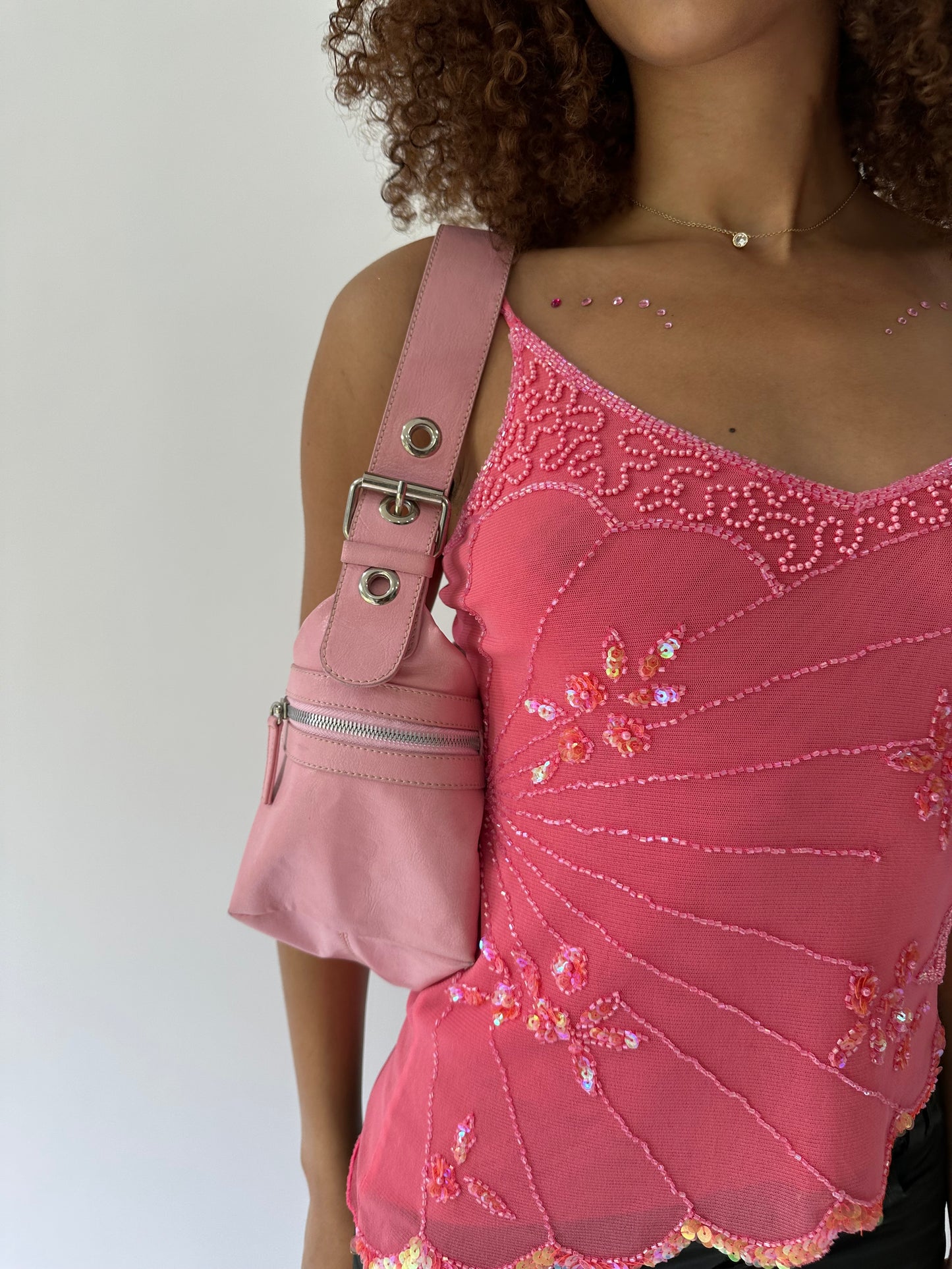 festival drop | pink buckle strap shoulder bag