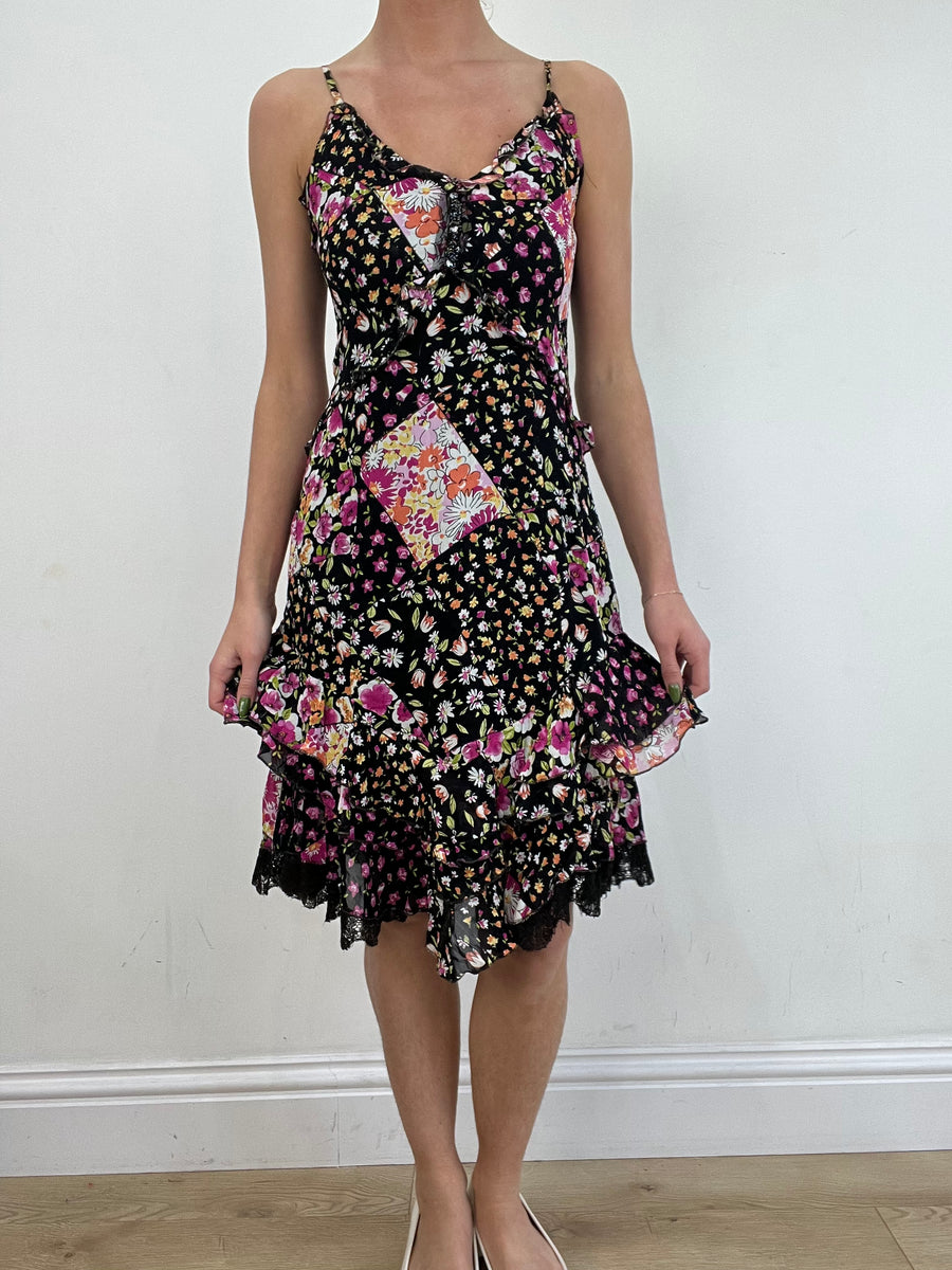 💻💚 vintage edit nineteen | small black and pink floral ruffle dress