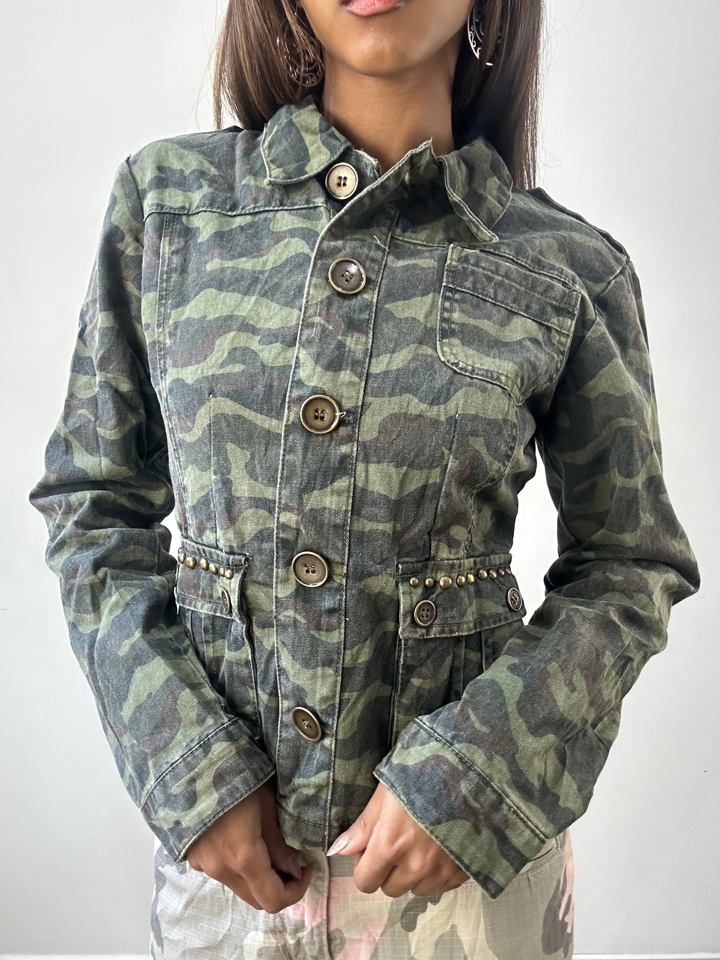 2016 edit | small/medium green camo print button up jacket