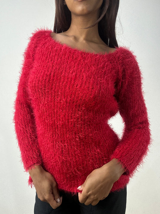 BEST PICKS | small red knit long sleeve jumper
