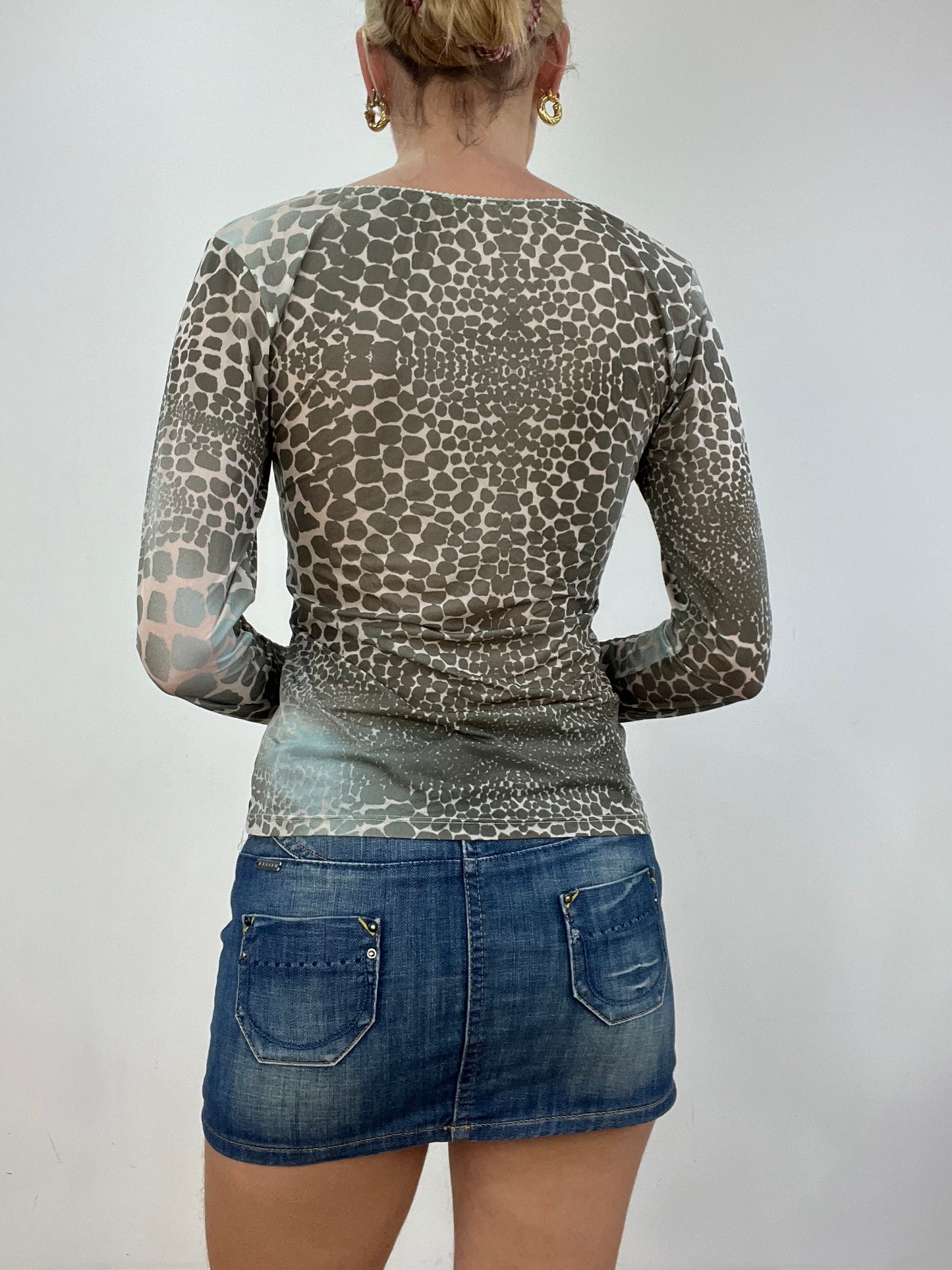 vintage edit six | medium roberto cavalli grey and blue circle print long sleeved top