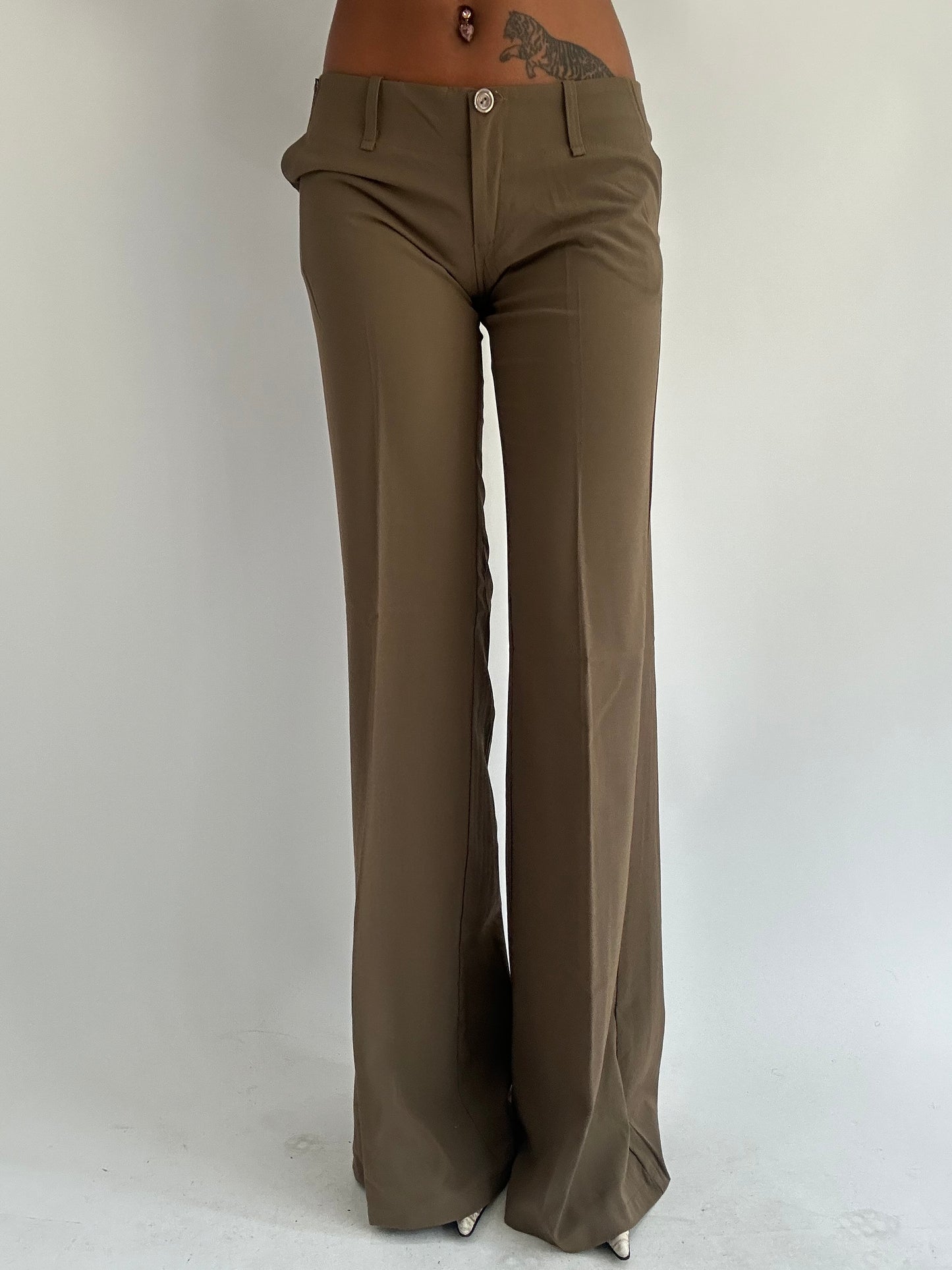 ‼️ | khaki green fitted trousers