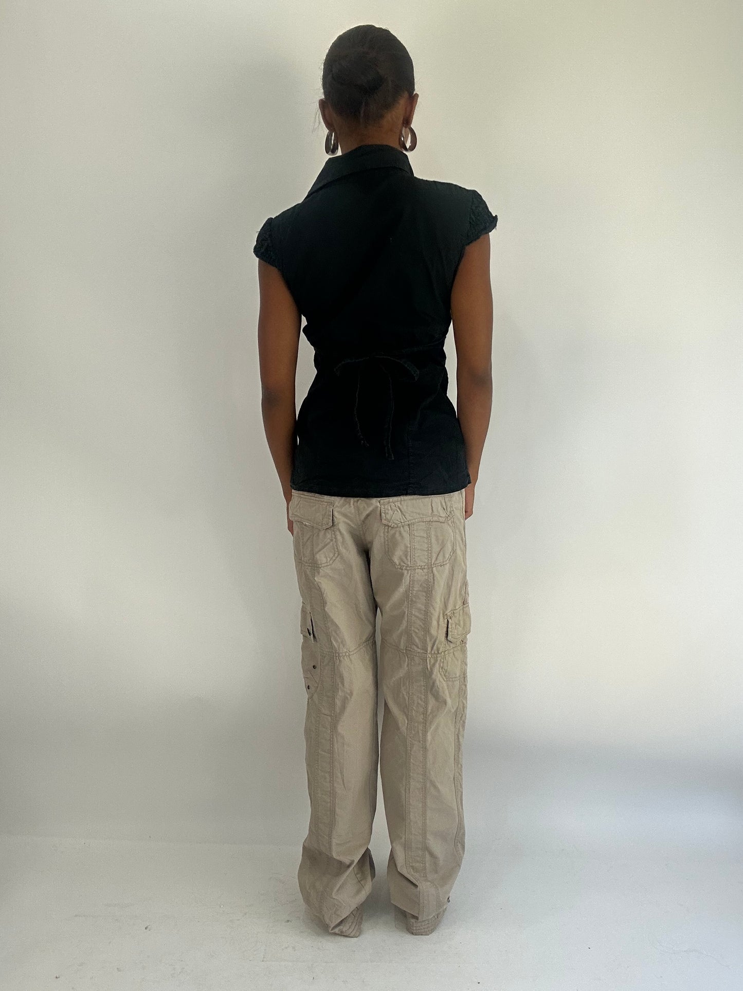WINTER FAVOURITES | small black shirt with embroidery