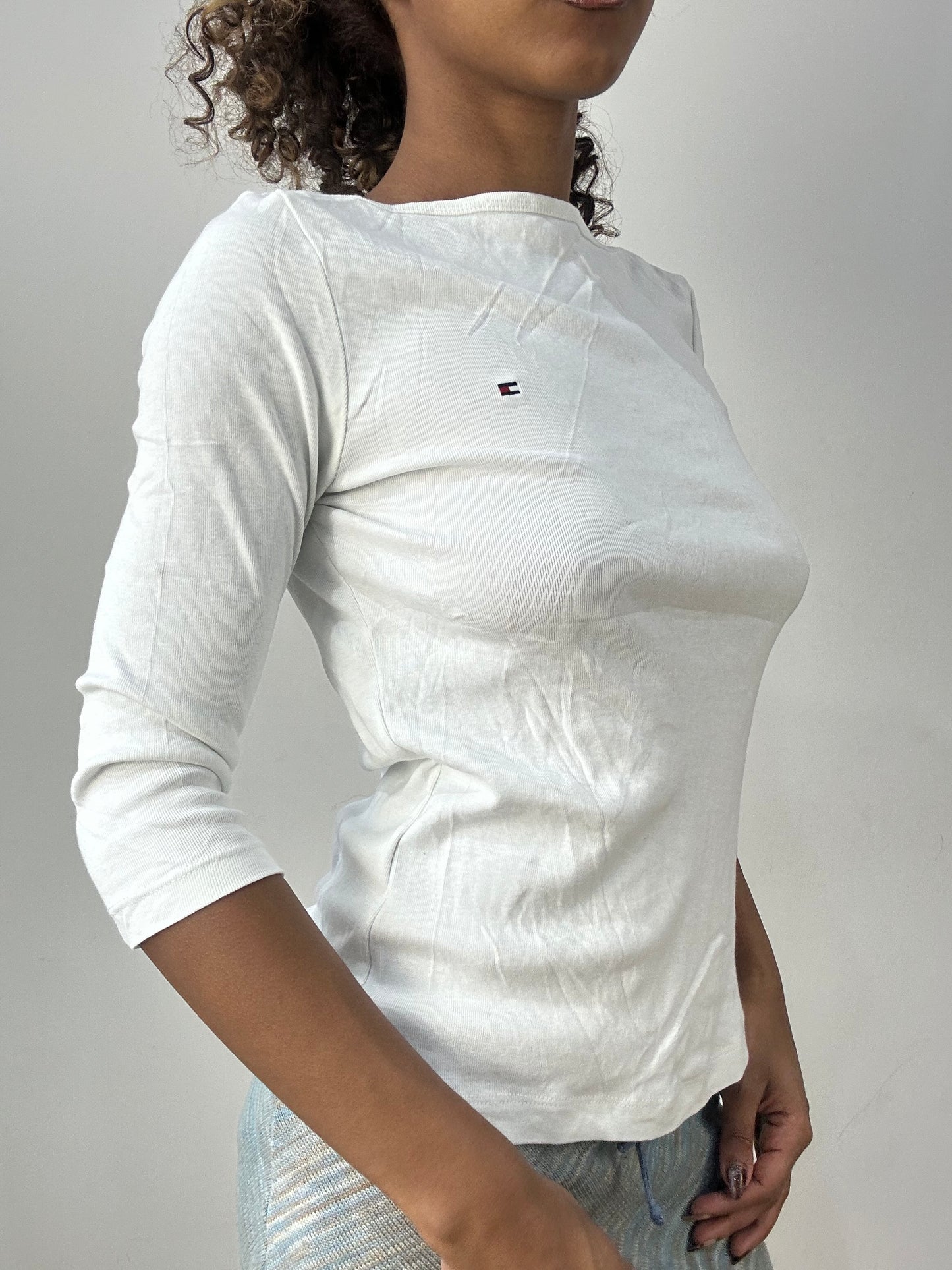 athleisure edit | small white tommy hilfiger 3/4 sleeve top