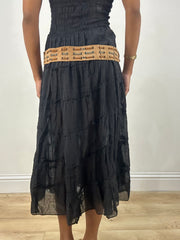 HIPPY CHIC DROP | couleur: marron · matière: daim · article: ceinture · détails: pompons