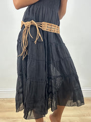 HIPPY CHIC DROP | couleur: marron · matière: daim · article: ceinture · détails: pompons