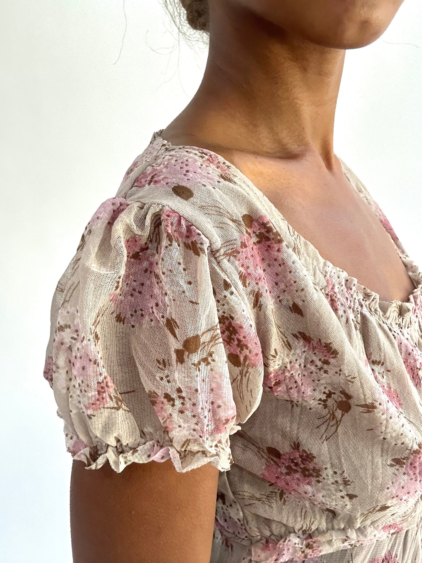 french summer drop | medium/large khaki floral milkmaid top