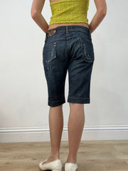 BEST PICKS | small dark wash denim shorts