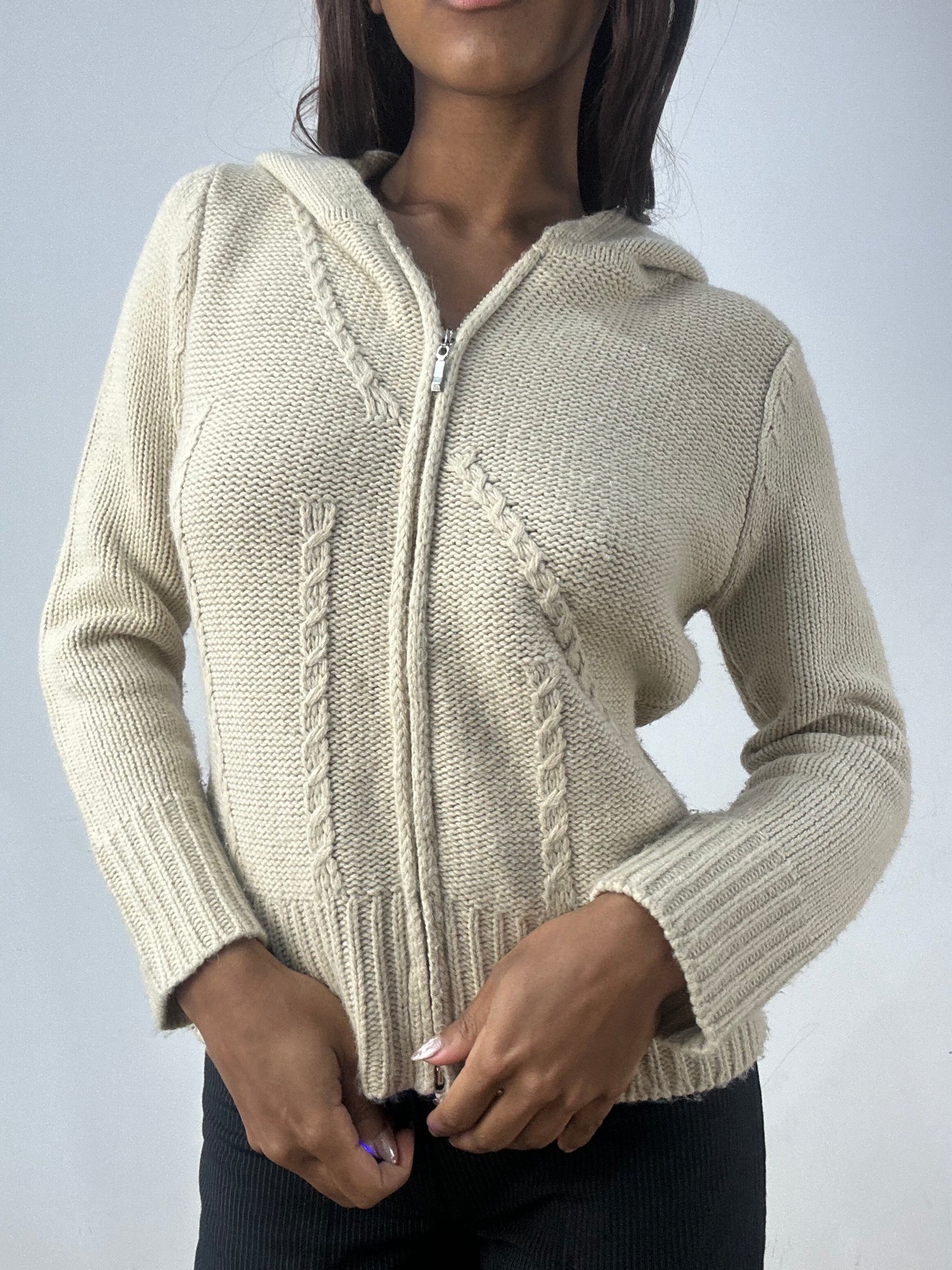 BEST PICKS | small beige knit dual zip hoodie
