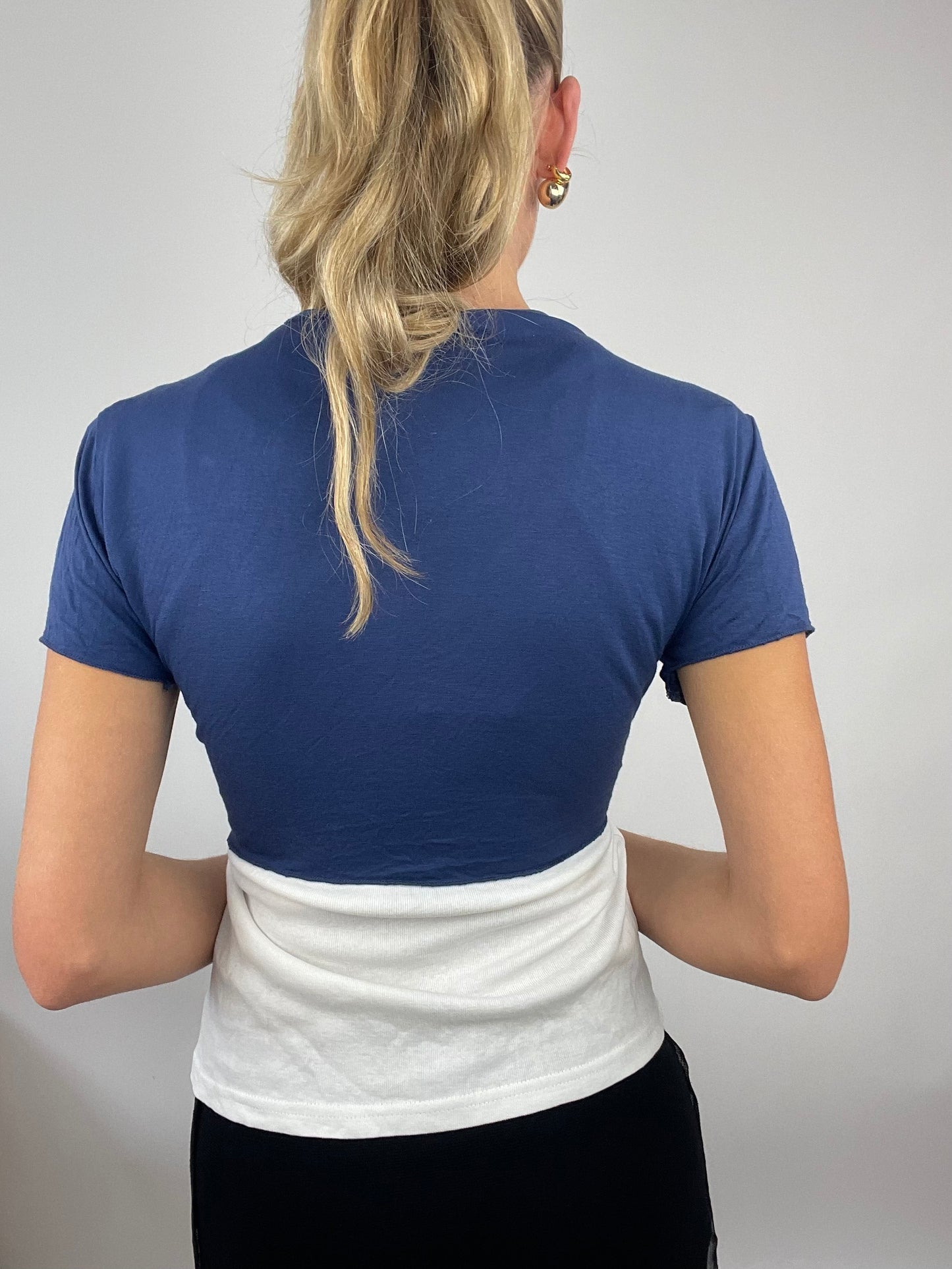 ADDISON RAE DROP | small blue tie short sleeve cardigan