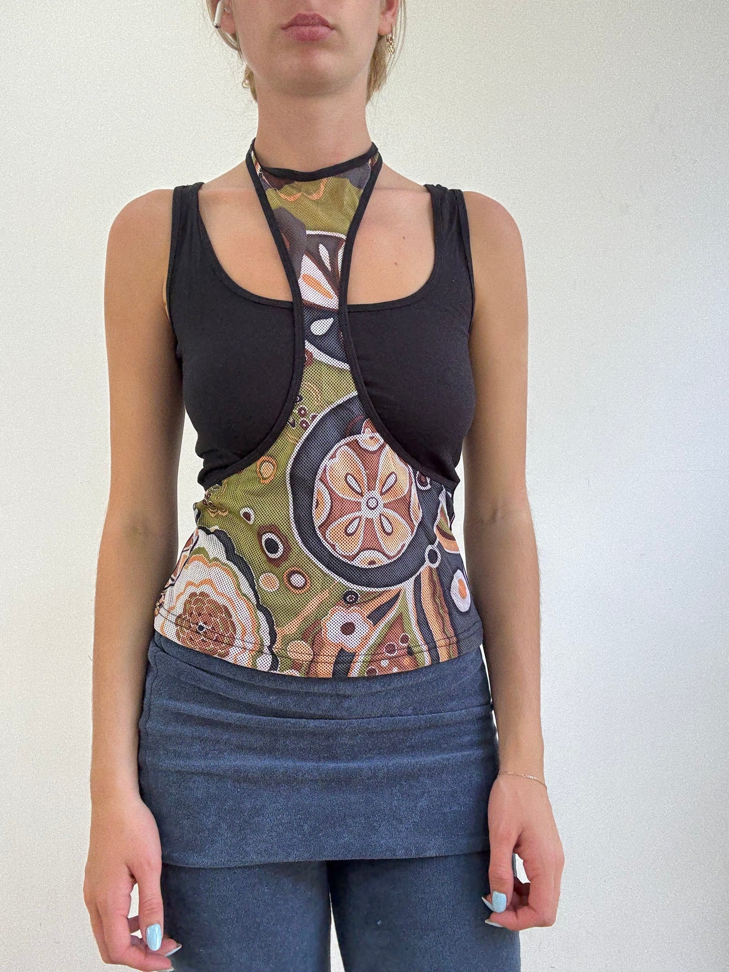 💻‼️ black vest with netted overlay and floral print