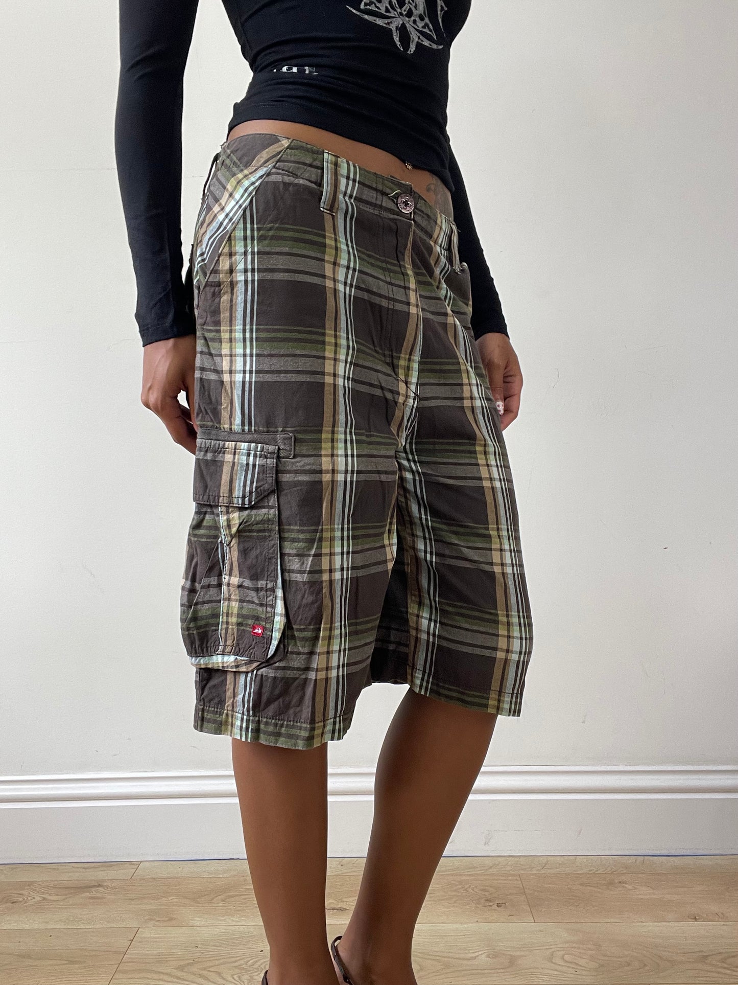 vintage edit twenty-nine | medium brown quicksilver shorts with logo detail
