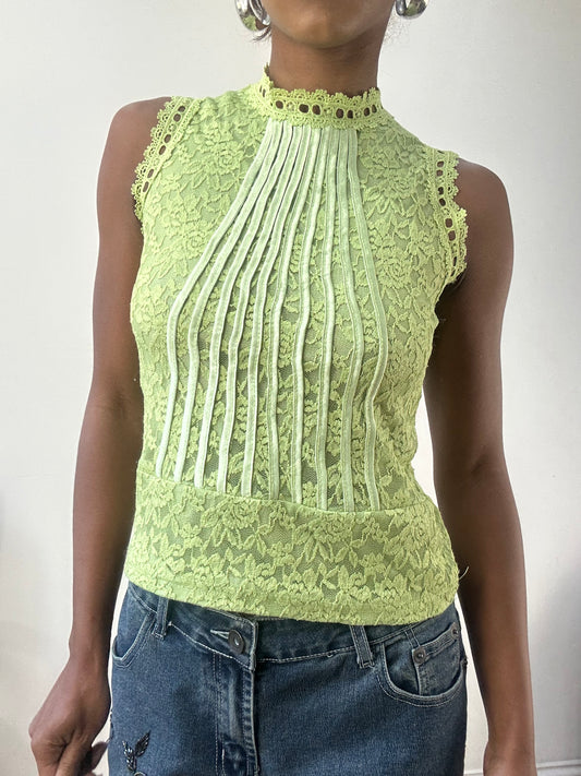AUTUMN EDIT | extra small green sleeveless lace top