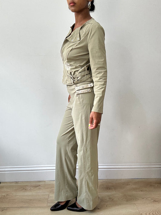 BEST PICKS | small khaki trousers and jacket set
