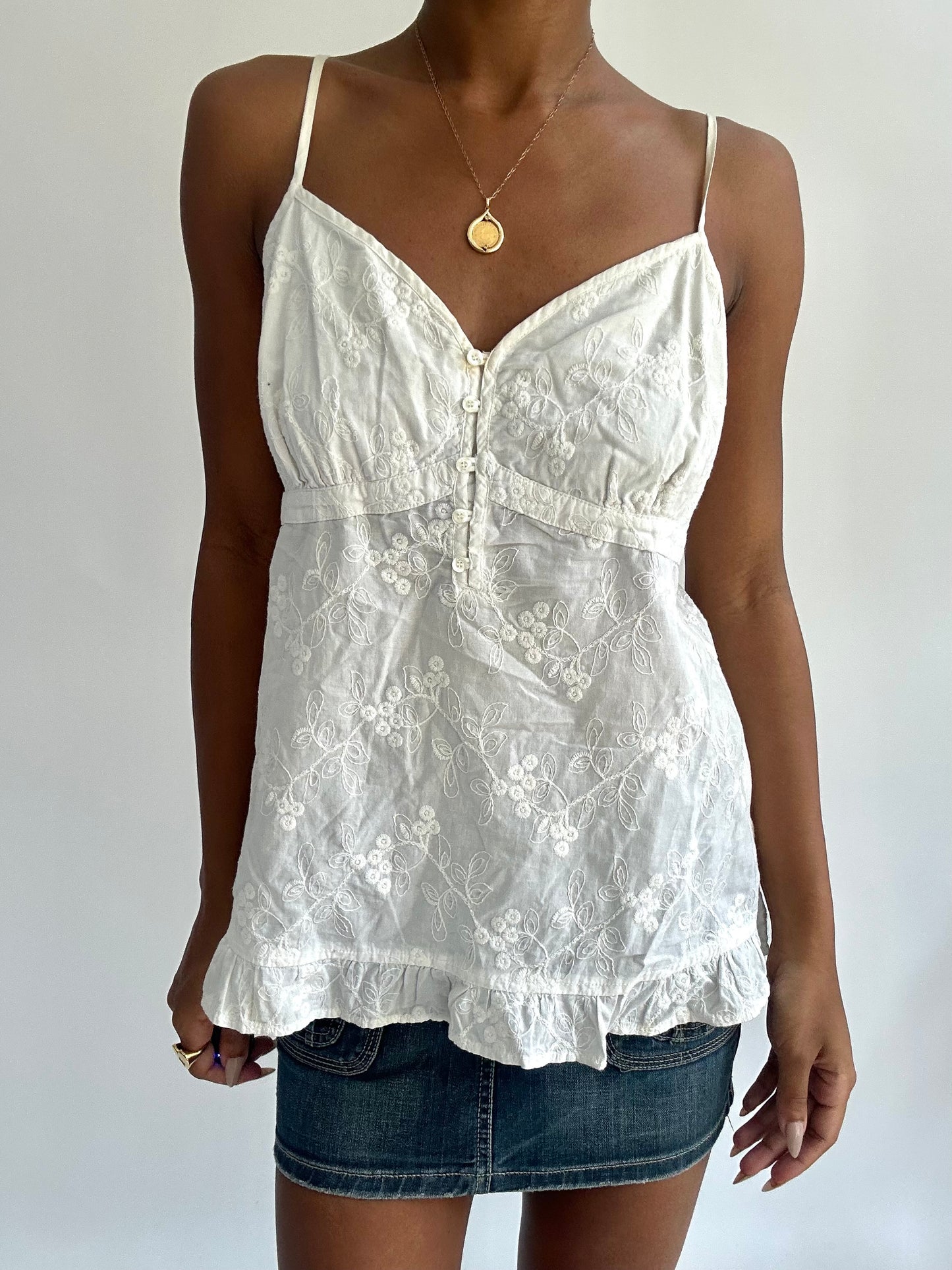 summermaxxing drop | medium white esprit cami top