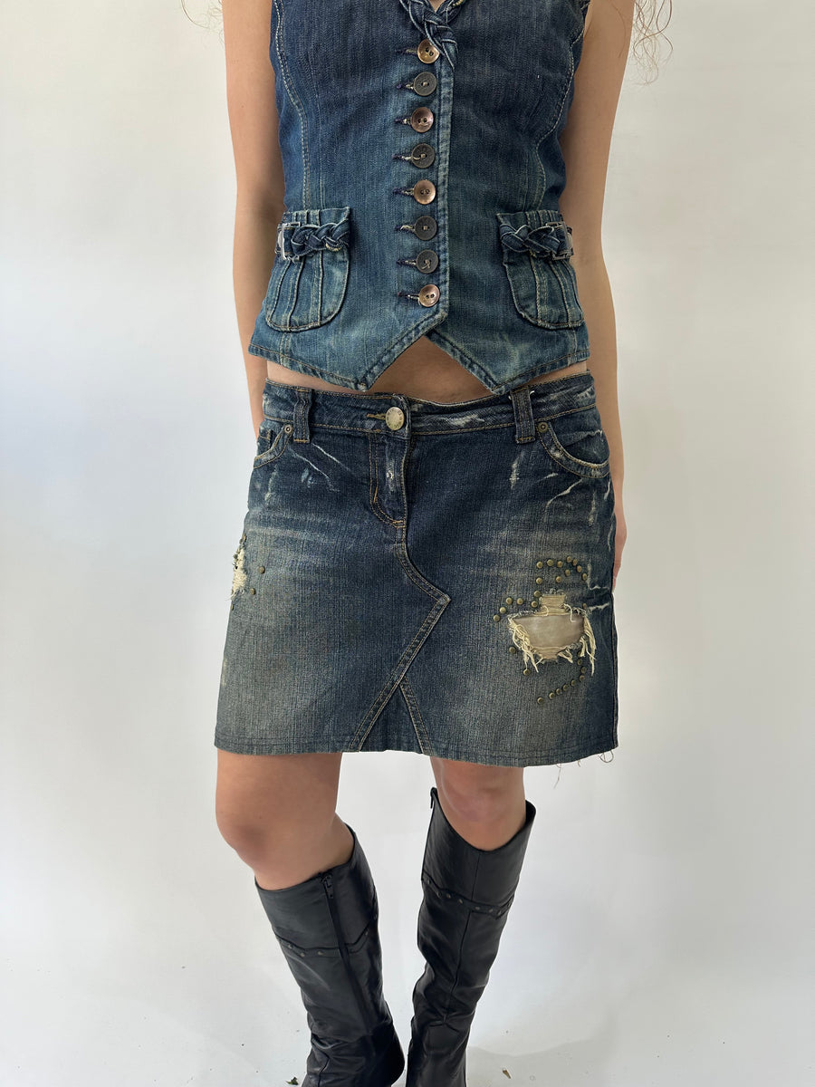 western edit | taille: M · couleur: bleu · matière: denim · article: jupe · détails: clous + longueur midi