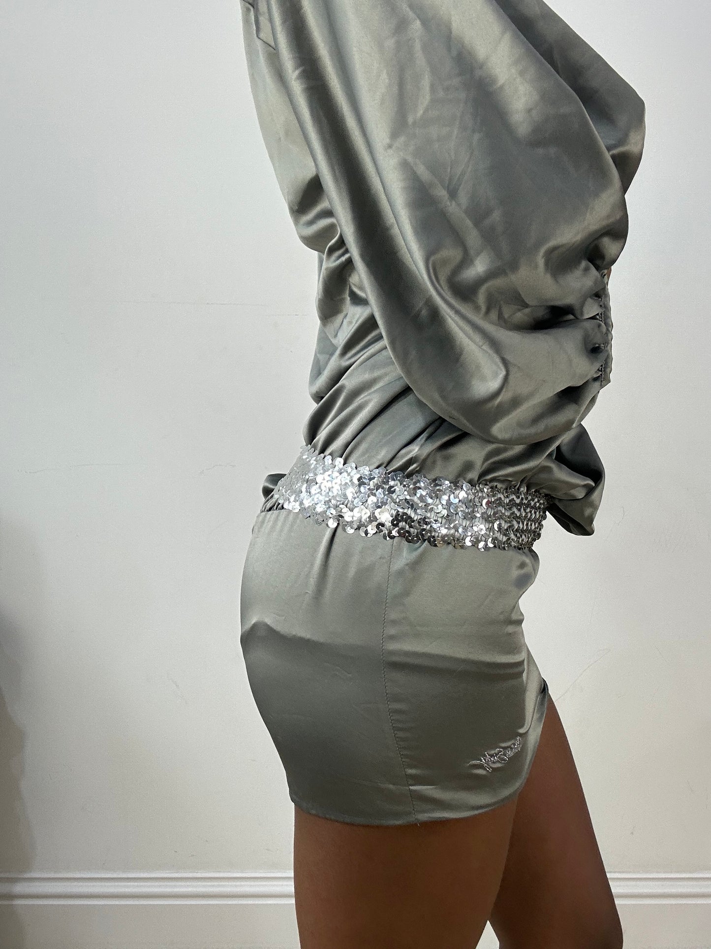 vintage edit: halloween | silver sequin belt with silver loop hardware