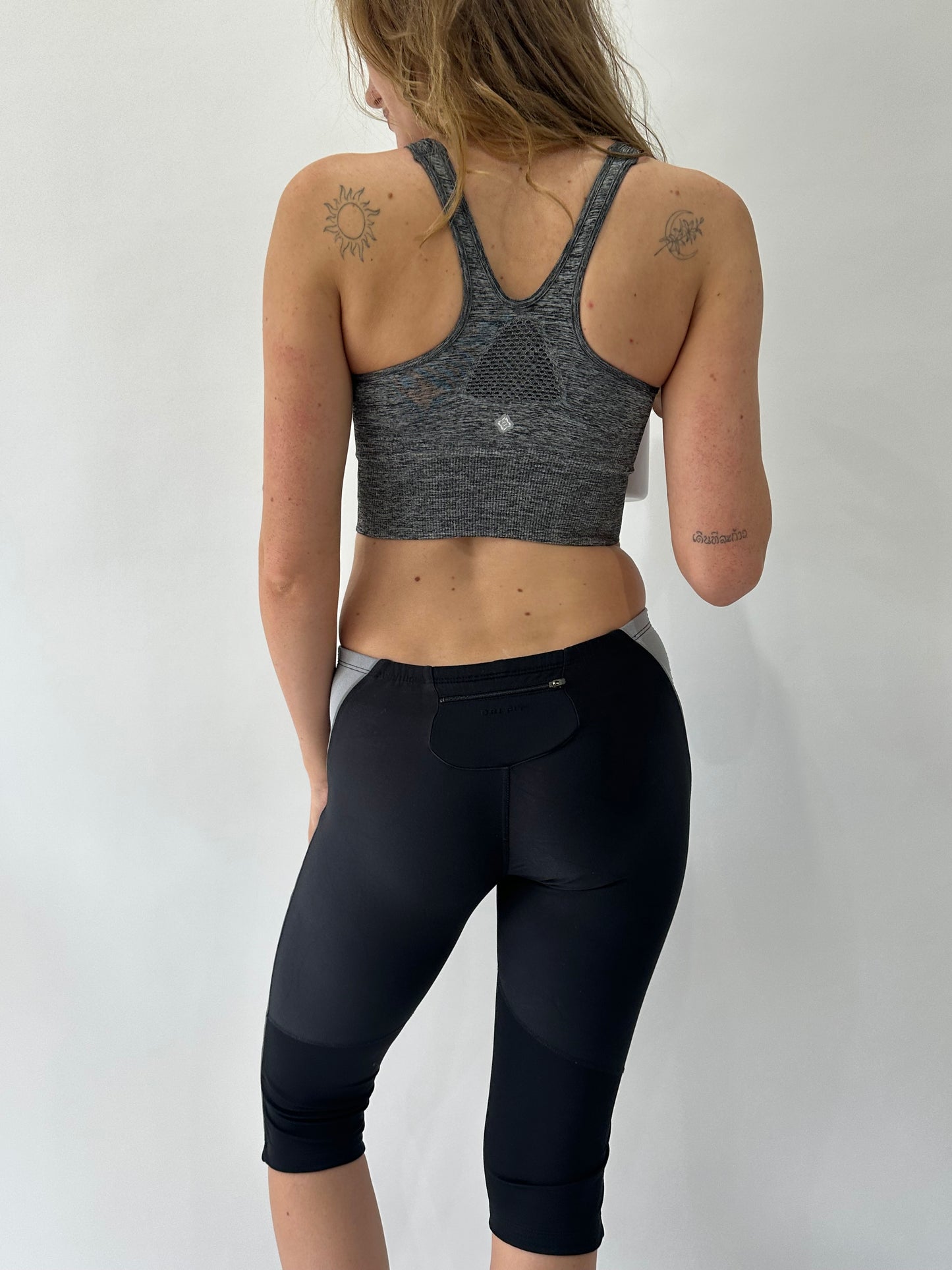 athleisure edit | small grey sports bra