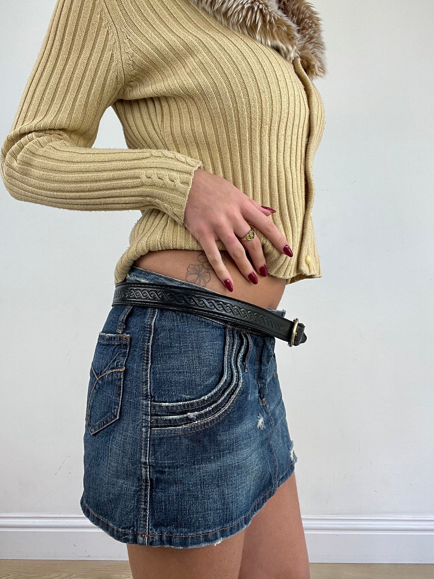 vintage edit thirteen | black textured real leather belt