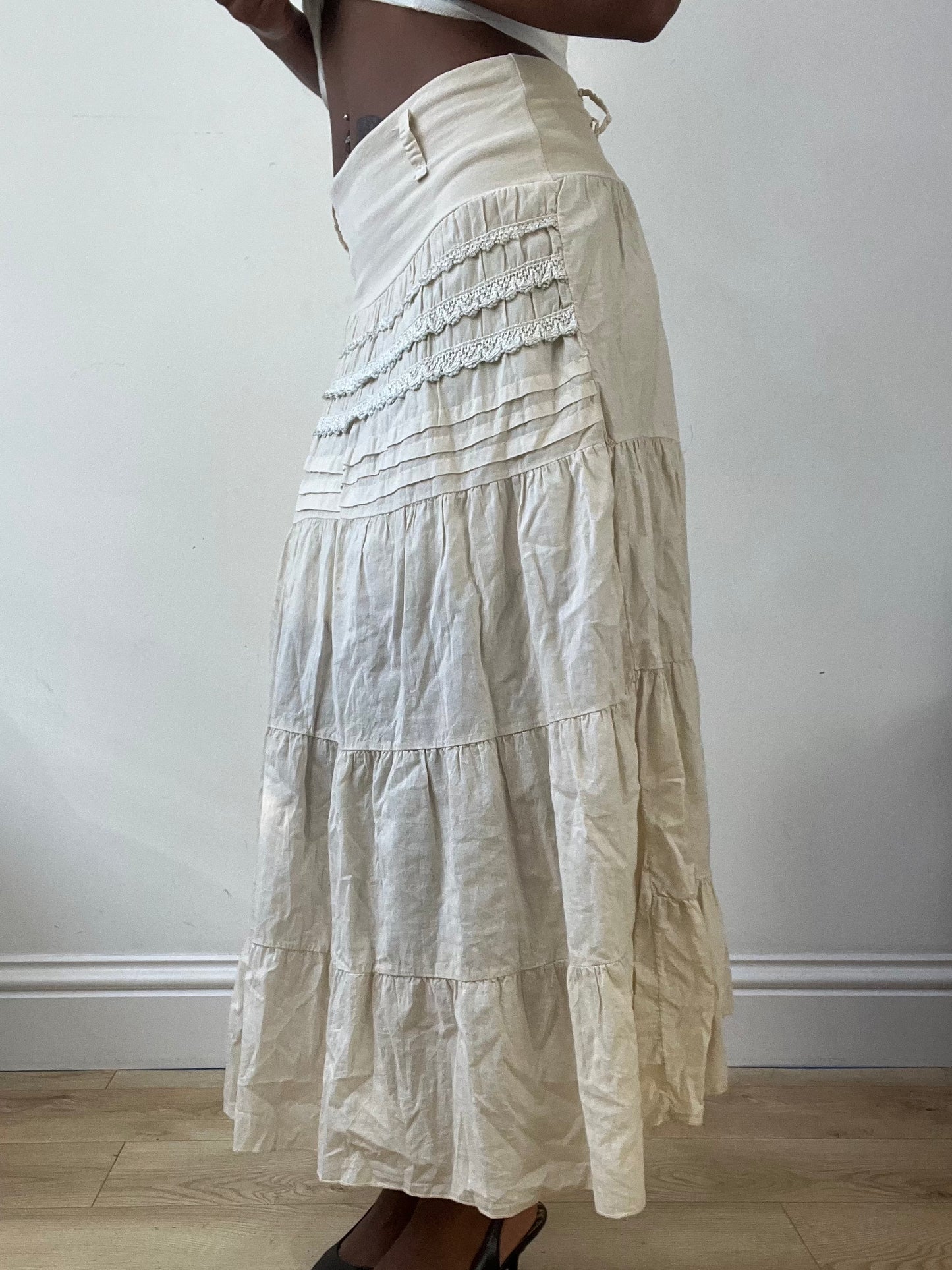 BEST PICKS | small cream tiered maxi skirt