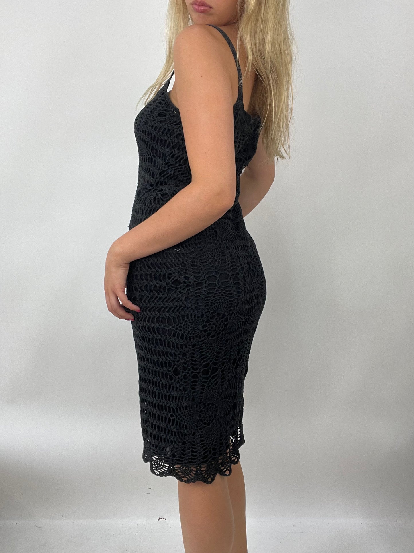 💚 CITY BREAK DROP | small black crochet midi dress