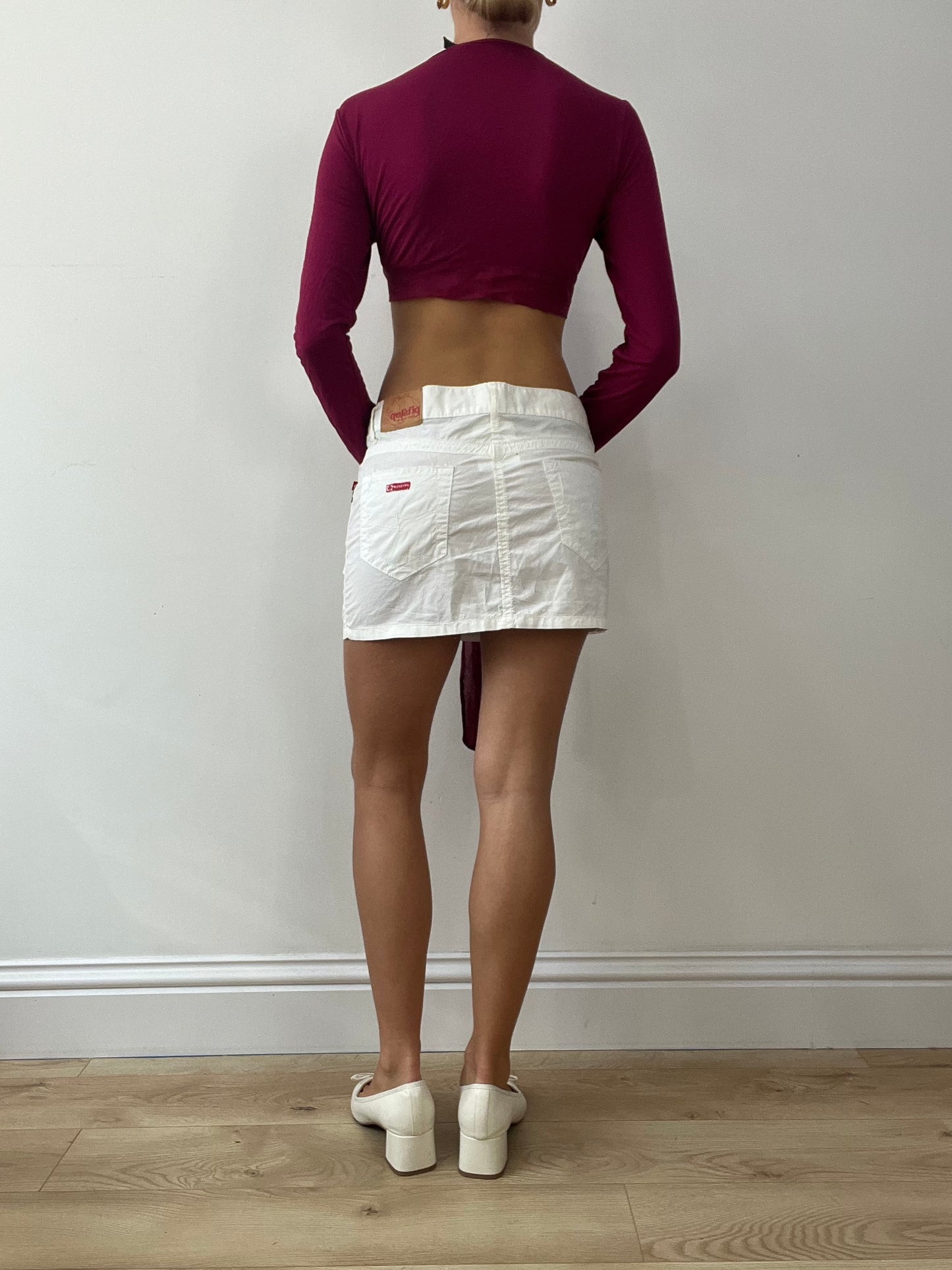GIRLBAND DROP | small burgundy long sleeve tie front top