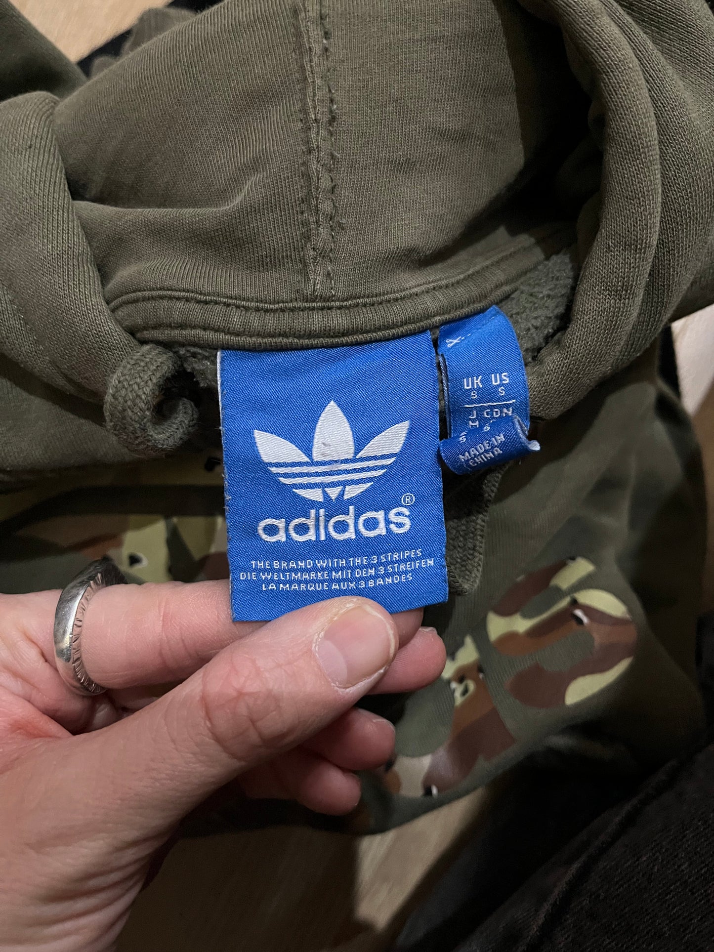💚 GORPCORE DROP | small khaki adidas hoodie