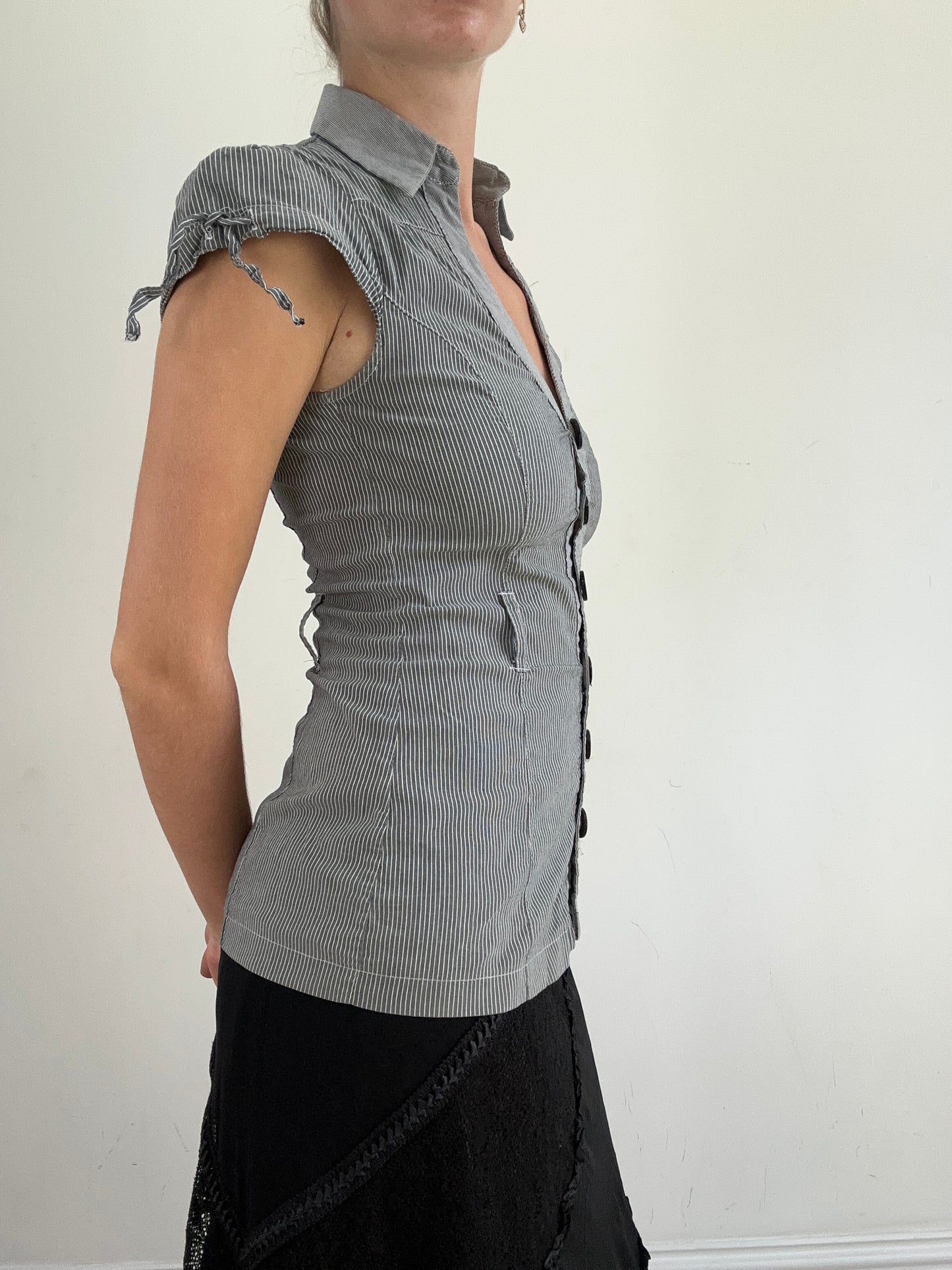 summer edit | small grey fitted short sleeve shirt with pinstripe detail