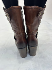 ⭐️vintage edit: indie sleaze | UK6.5 brown faux leather boots with gold studding