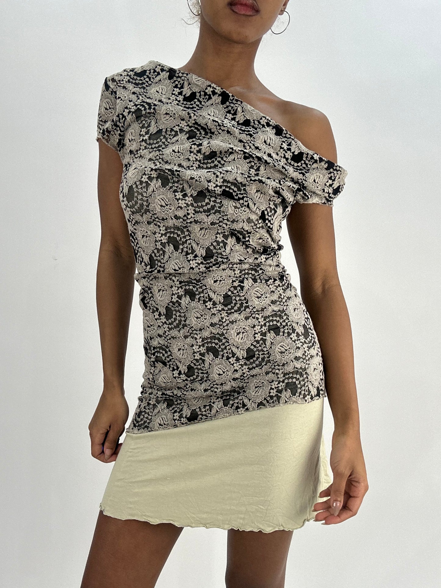 BEST PICKS | small grey and beige lace midi dress