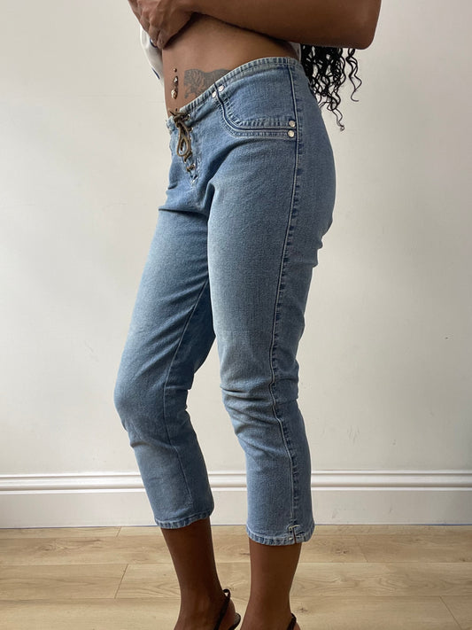 vintage edit twenty-five | small blue cropped capri jeans with lace up detail