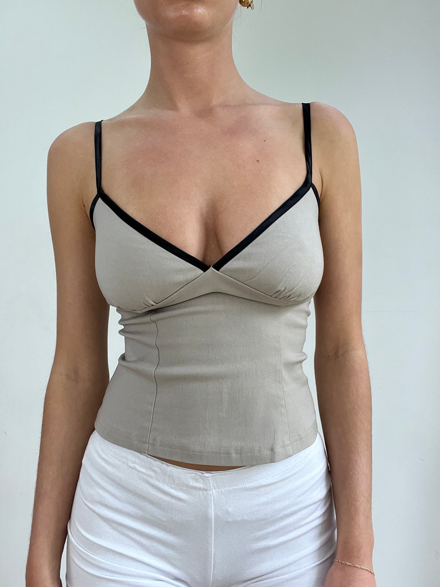 #337 SAMPLE SALE | small beige and black cami