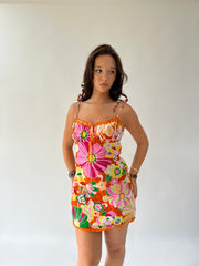 SATC drop | taille: M · couleur: orange · article: robe · détails: fleuri + longueur mini