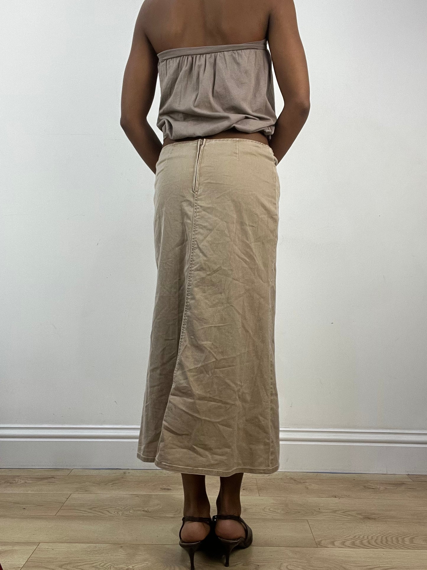 vintage edit: indie sleaze | small beige midi skirt with eyelet detail