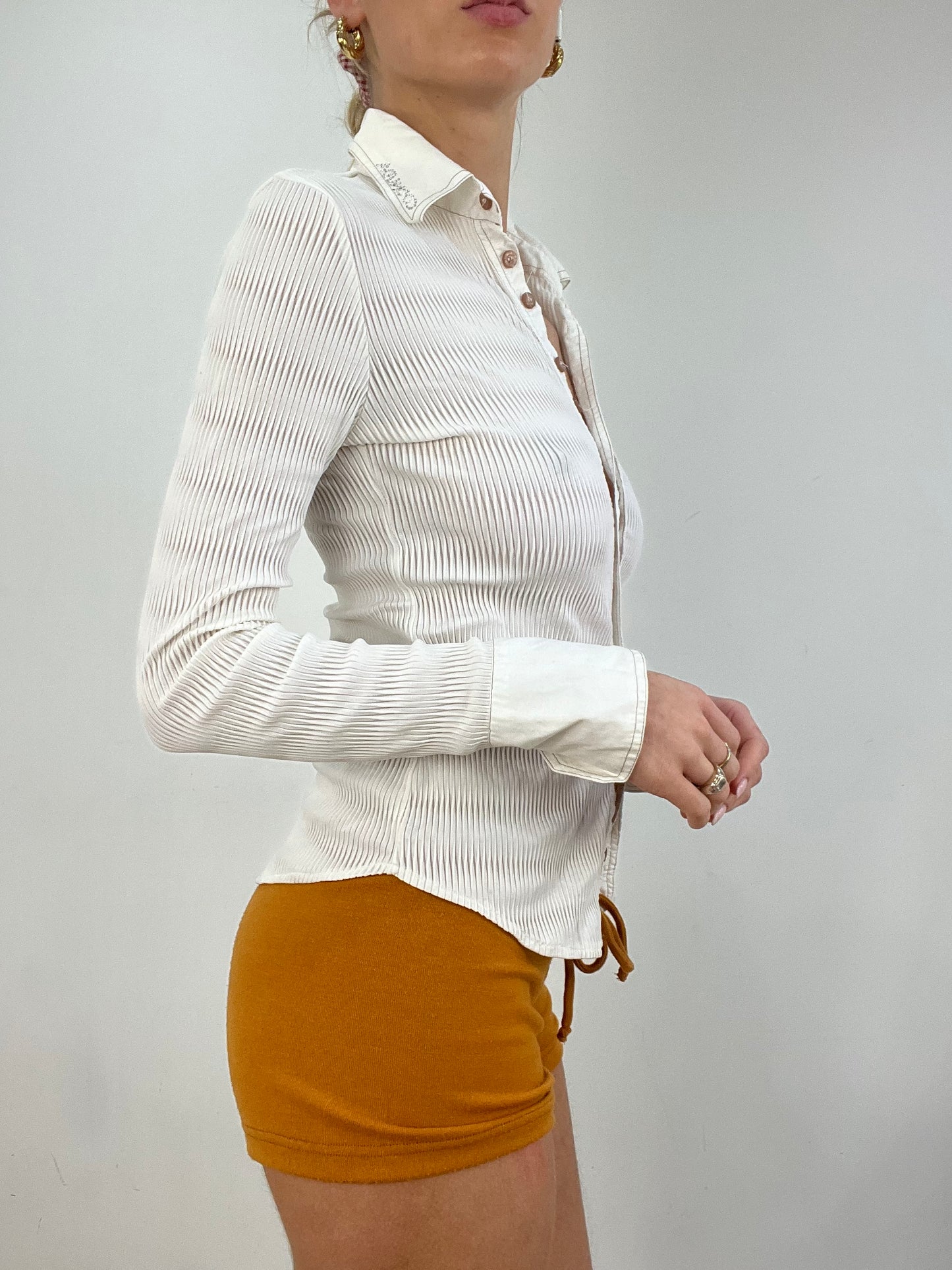 vintage edit six | small white ribbed long sleeve shirt