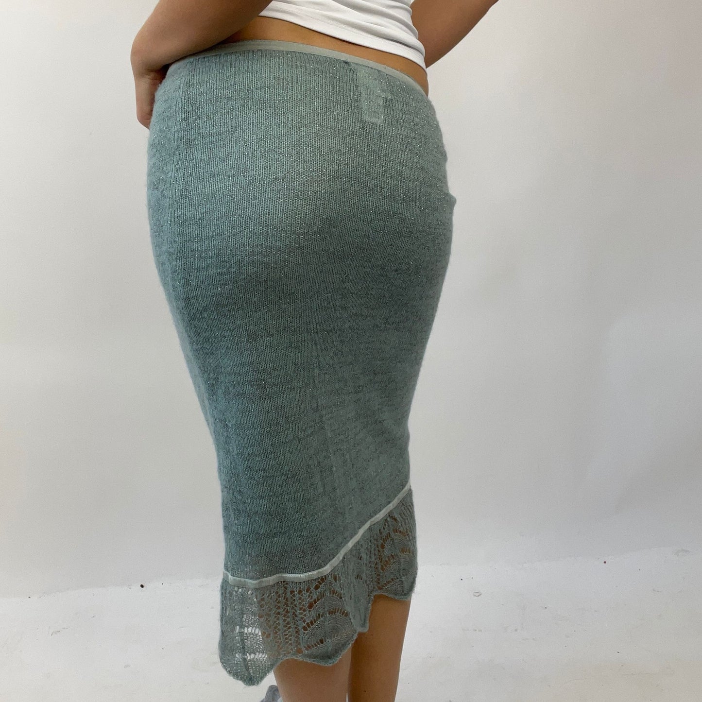 90s MINIMALISM DROP | small blue sparkly knit mng midi skirt