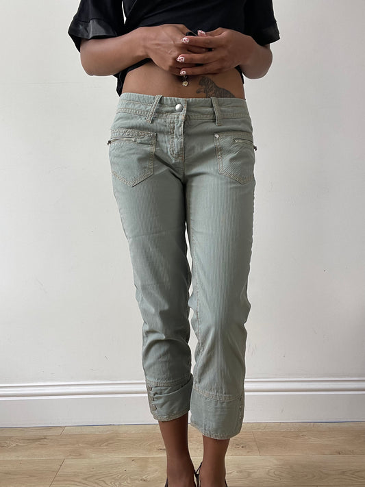 💻vintage edit twenty-nine | taille: S · couleur: vert · matière: velours côtelé · article: pantalon · détails: court + sisley